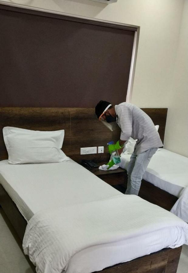 Our Nest Banjara Hotel Hyderabad Luaran gambar